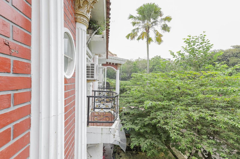 RedDoorz at Villa Puncak Tidar, Malang, Indonesia