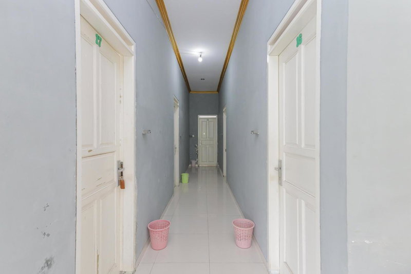 RedDoorz at Villa Puncak Tidar, Malang, Indonesia