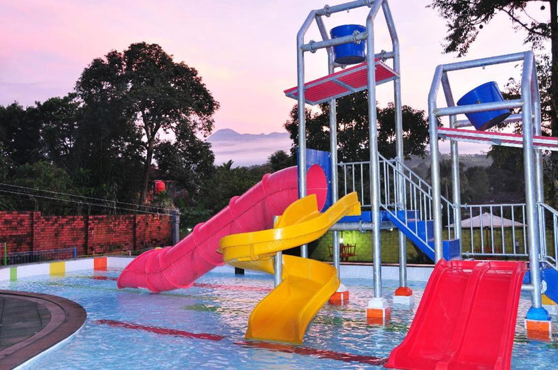 Puncak Village Hotel & Kampung Main Anak, Gadok 1, Indonesia
