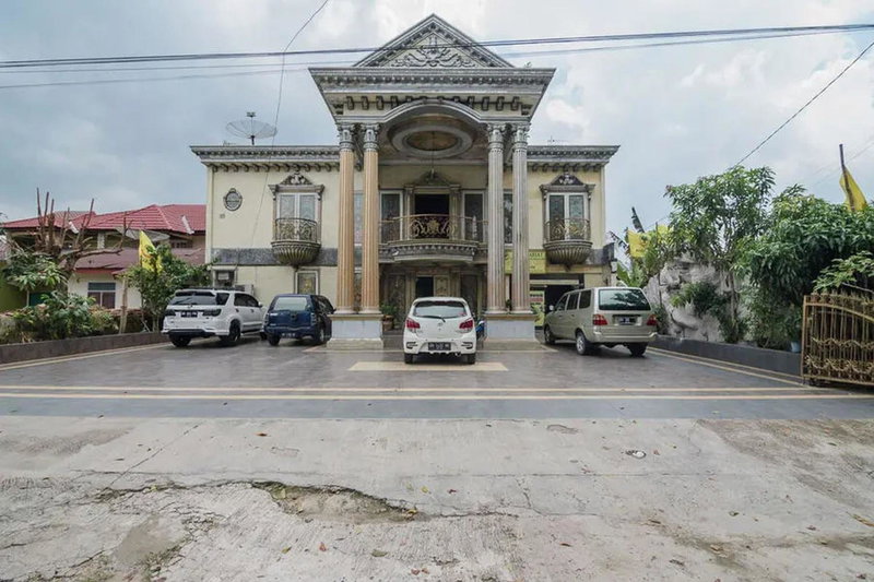RedDoorz Syariah at Jalan Ahmad Yani Jambi, Jambi, Indonesia