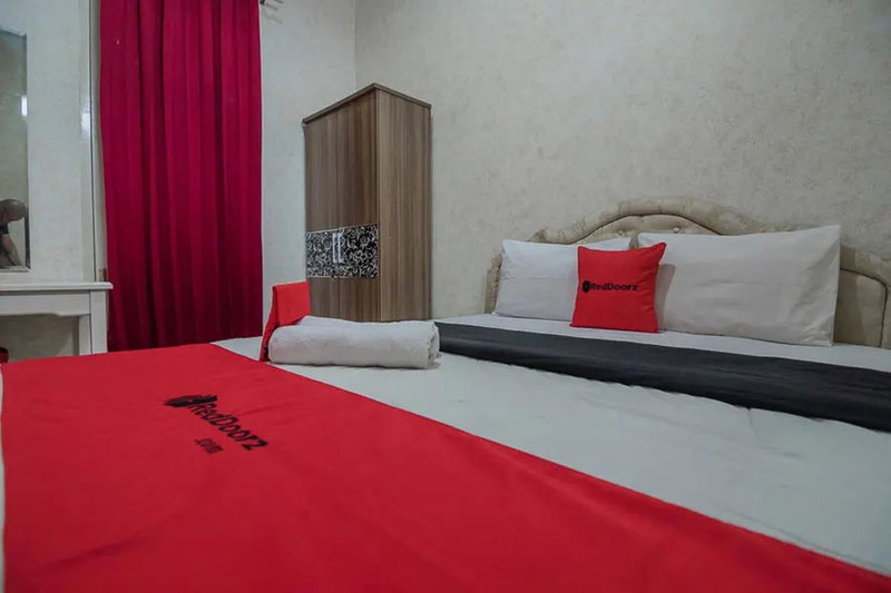 RedDoorz Syariah at Jalan Ahmad Yani Jambi, Jambi, Indonesia