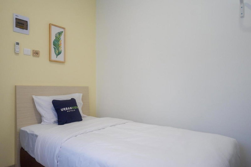 Urbanview Hotel MS Rooms Inn Simpang Lima, Jomblang, Indonesia