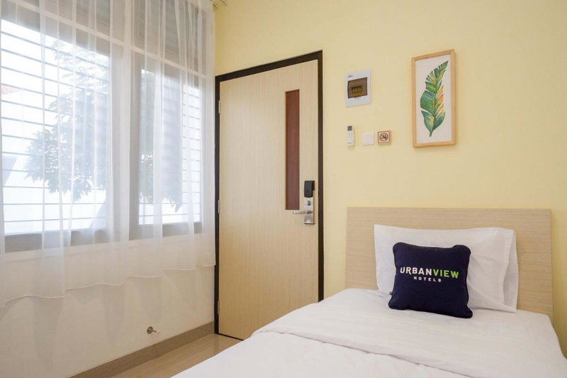 Urbanview Hotel MS Rooms Inn Simpang Lima, Jomblang, Indonesia