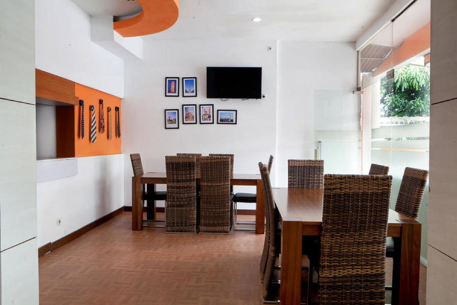 RedDoorz Syariah near BTC Fashion Mall, Bandung, Indonesia