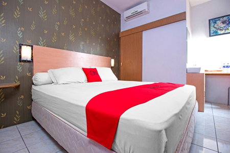 RedDoorz Syariah near BTC Fashion Mall, Bandung, Indonesia