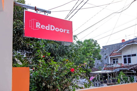 RedDoorz Syariah near BTC Fashion Mall, Bandung, Indonesia