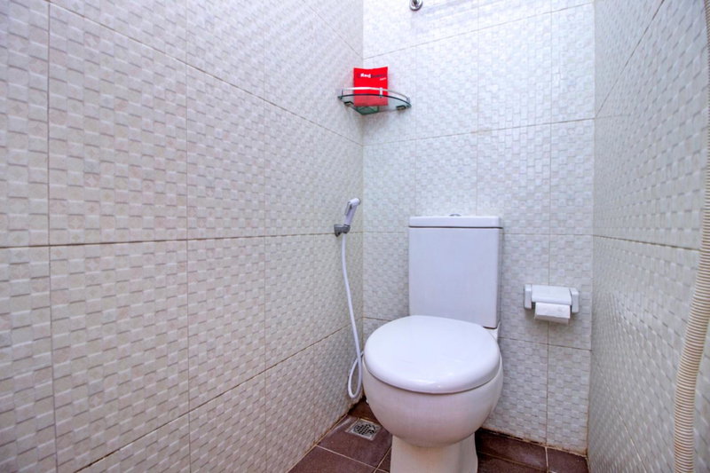 RedDoorz Syariah near BTC Fashion Mall, Bandung, Indonesia