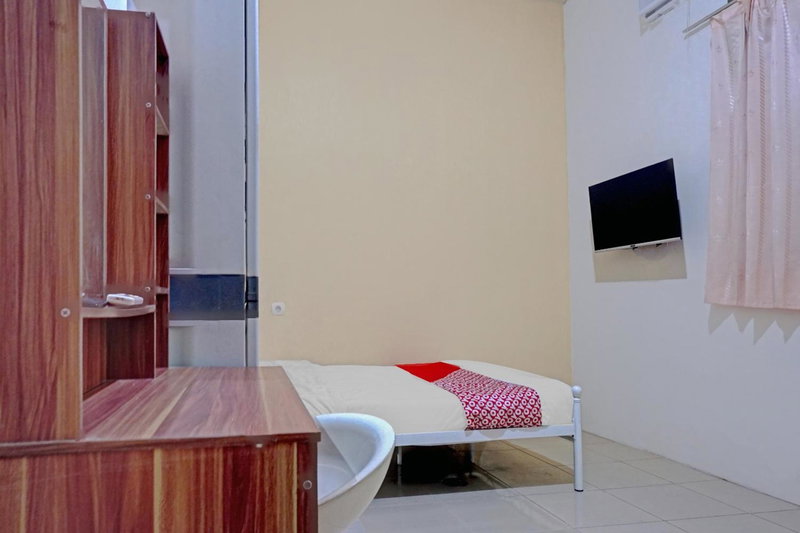 Hotel O Lily House, Tangerang, Indonesia