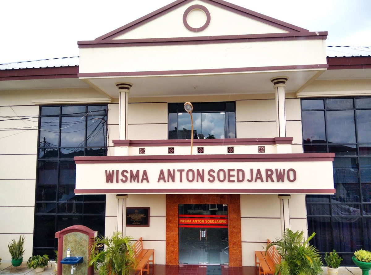 Hotel · Wisma Anton Soedjarwo, Areman