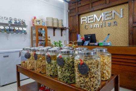 Remen Room Bed & Breakfast, Depok, Indonesia
