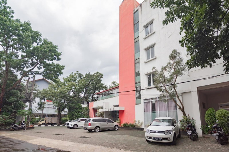Urbanview Hotel Grand Malabar Bandung, Bandung, Indonesia