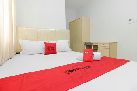 RedDoorz near Siloam Hospital Palembang, Palembang, Indonesia