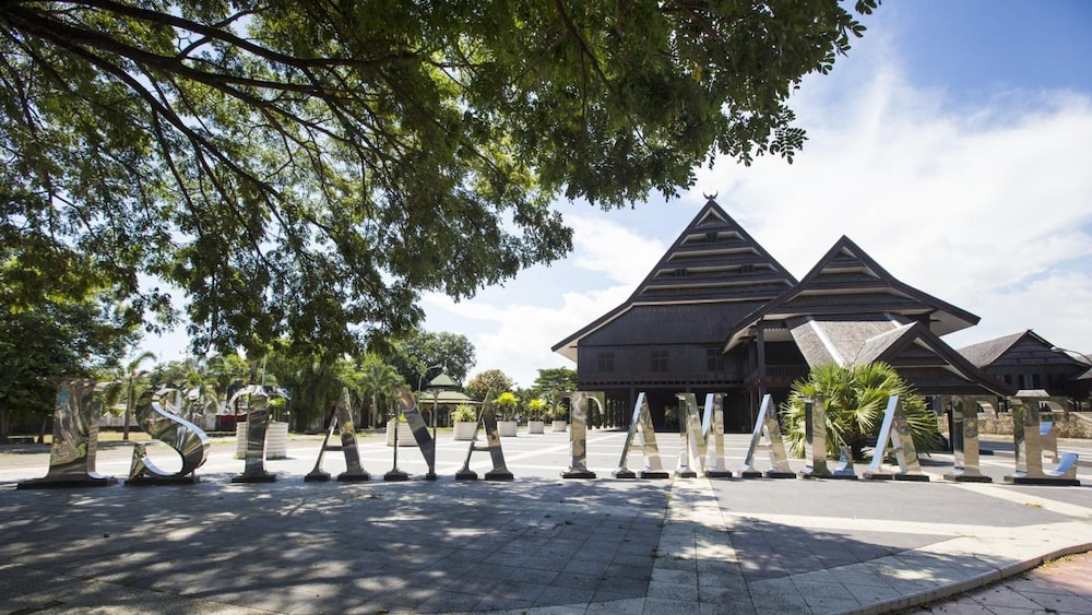 Amaris Hertasning - Makassar, Indonesia