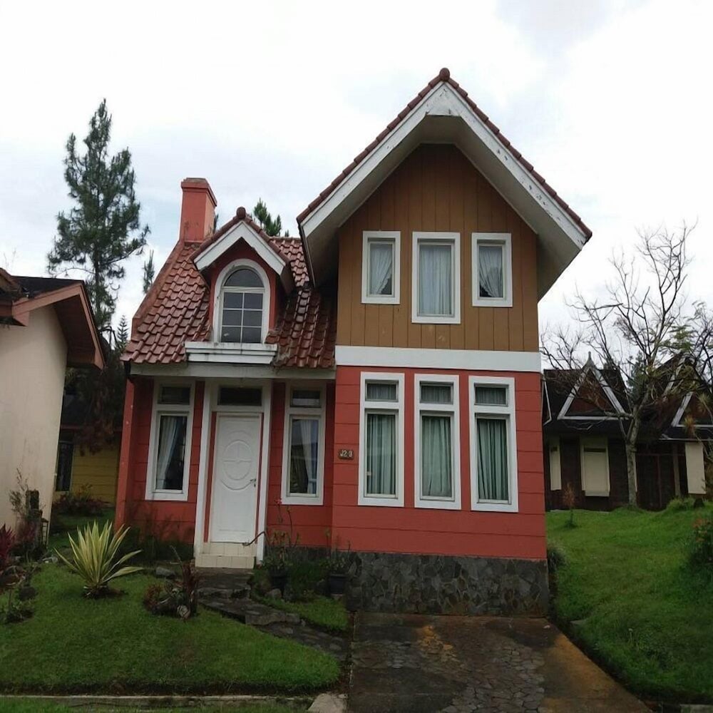Hotel · Villa Kota Bunga Sakura, Cipanas