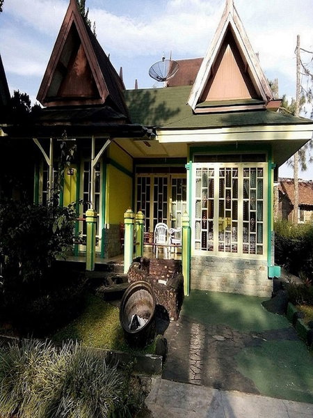 Villa Kota Bunga Sakura, Cipanas, Indonesia