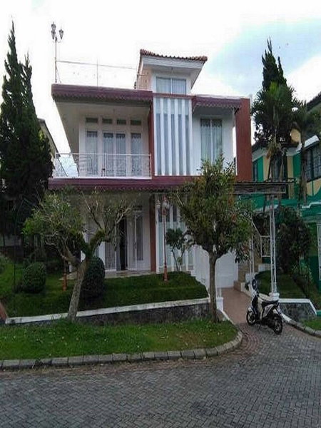 Villa Kota Bunga Sakura, Cipanas, Indonesia