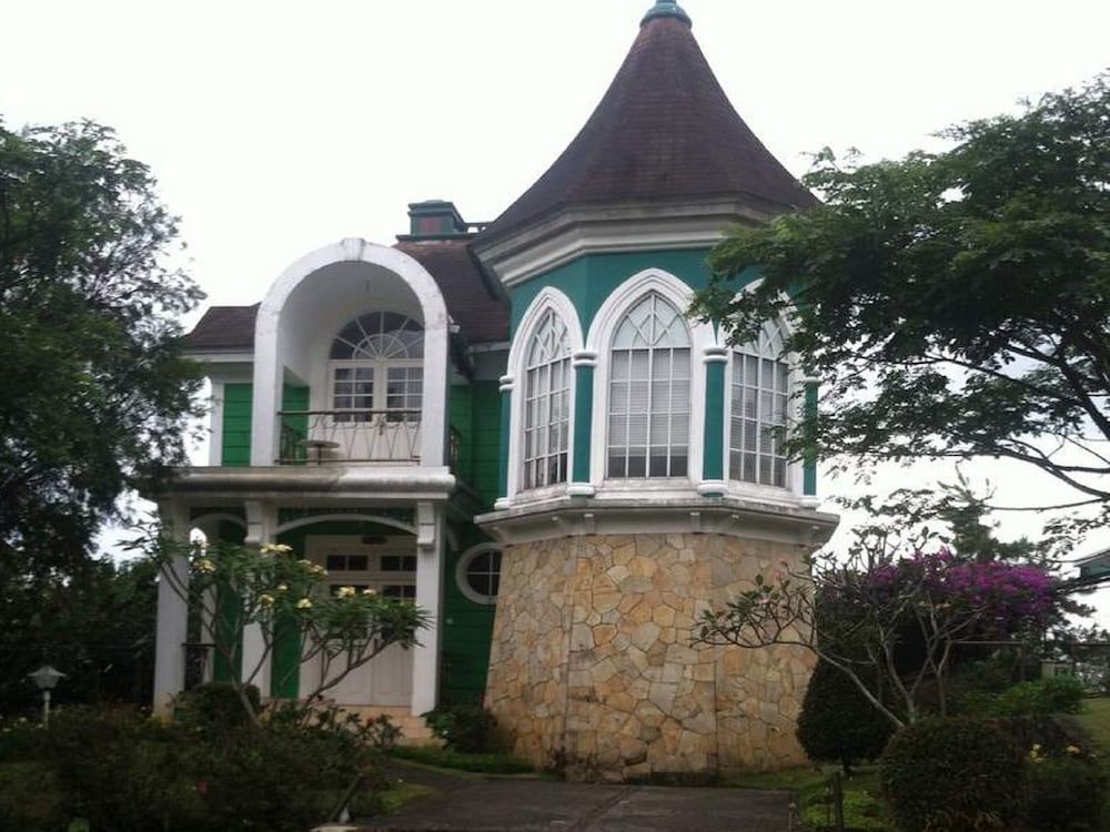 Hotel · Villa Kota Bunga Lavender, Cipanas