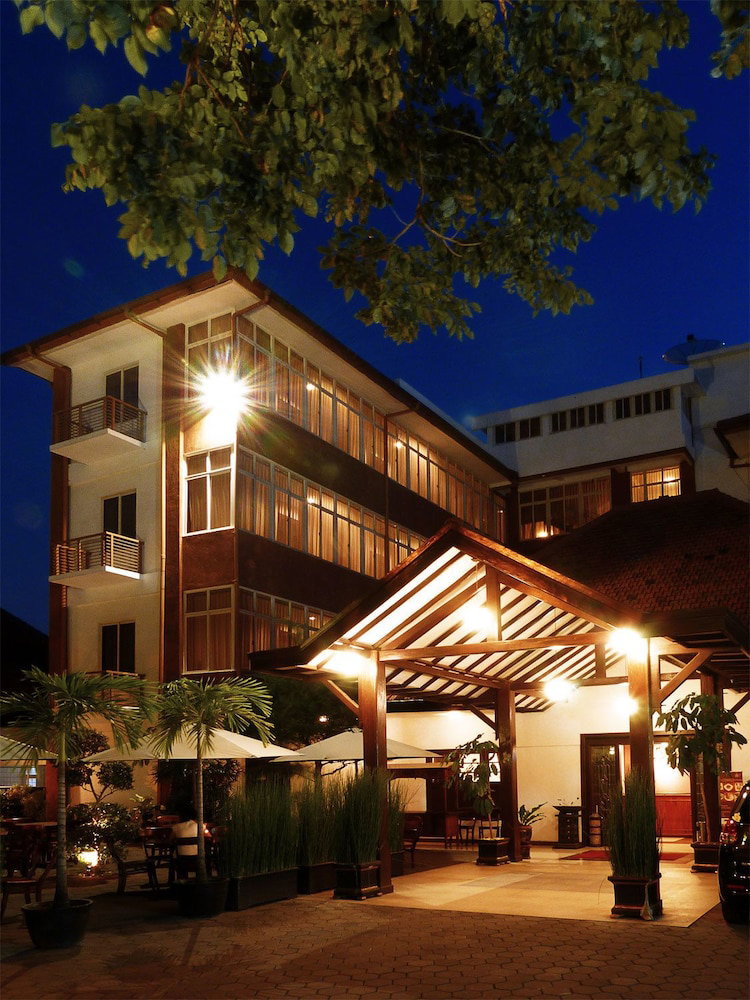 Sagan Hotel, Indonésie