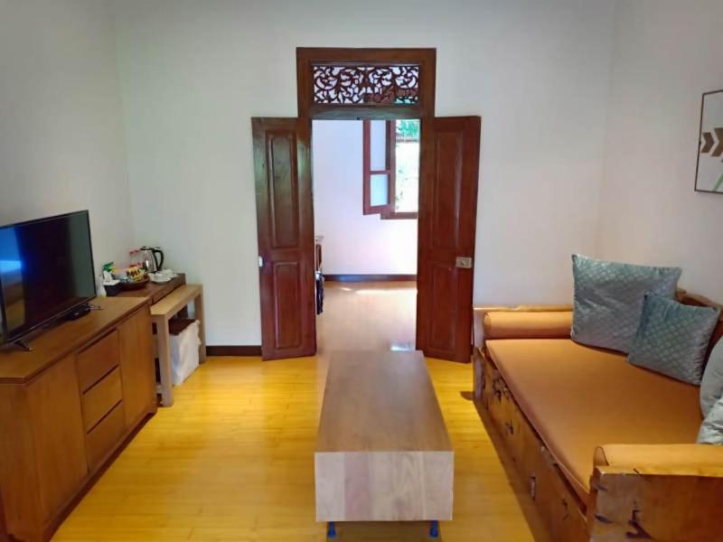 Villa Aquin, Solo, Indonesia