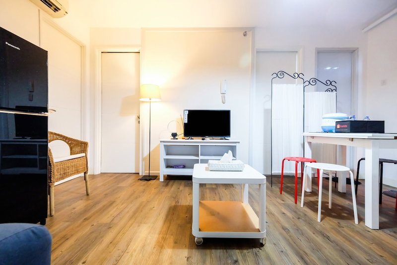 Modern And Comfy 3BR Bassura City Apartment, Jakarta, Indonesia