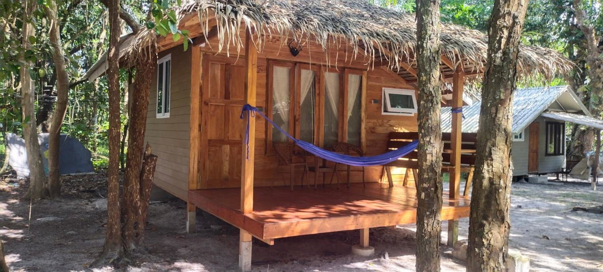 Hotel · Lazy Hut, Ko Phayam