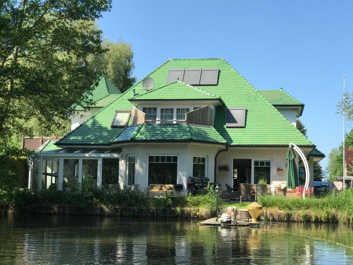 Moderne Maisonette-Wohnung am Karpfenteich; modern Apartment with view of the carp pond, Germany