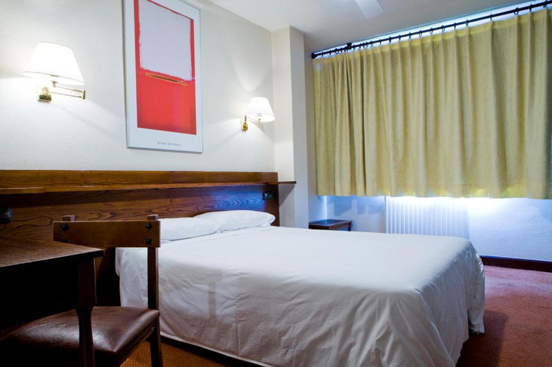 Hotel Ibiltze, Lasarte, Spain