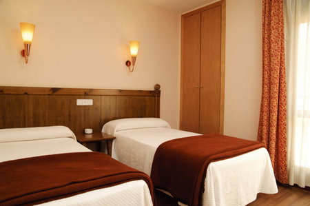 Hotel Pirineos, Castejón de Sos, Spain