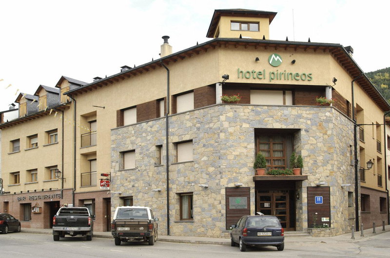 Hotel Pirineos, Castejón de Sos, Spain