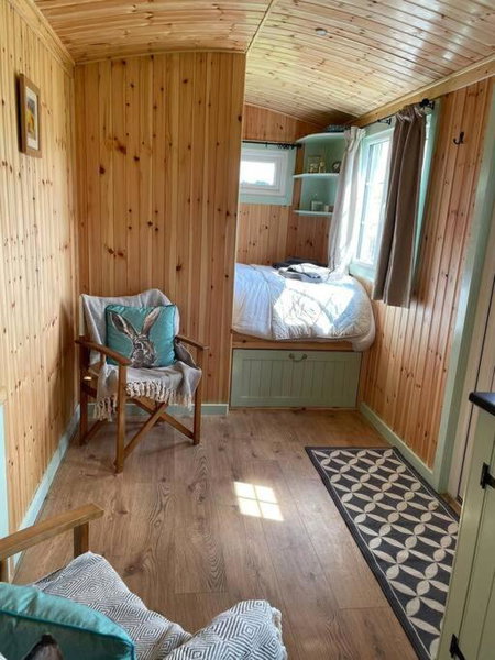 Fauld O Wheat Shepherds Hut , Loch Ken ,Off Grid, Castle Douglas, United Kingdom