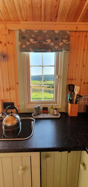 Fauld O Wheat Shepherds Hut , Loch Ken ,Off Grid, Castle Douglas, United Kingdom