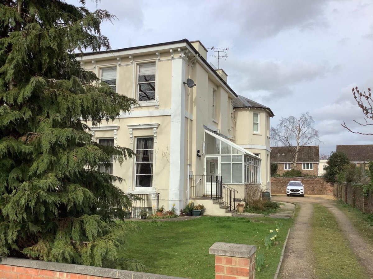 Luxury Refurbished 2 Bedroom Regency Apartment, United Kingdom