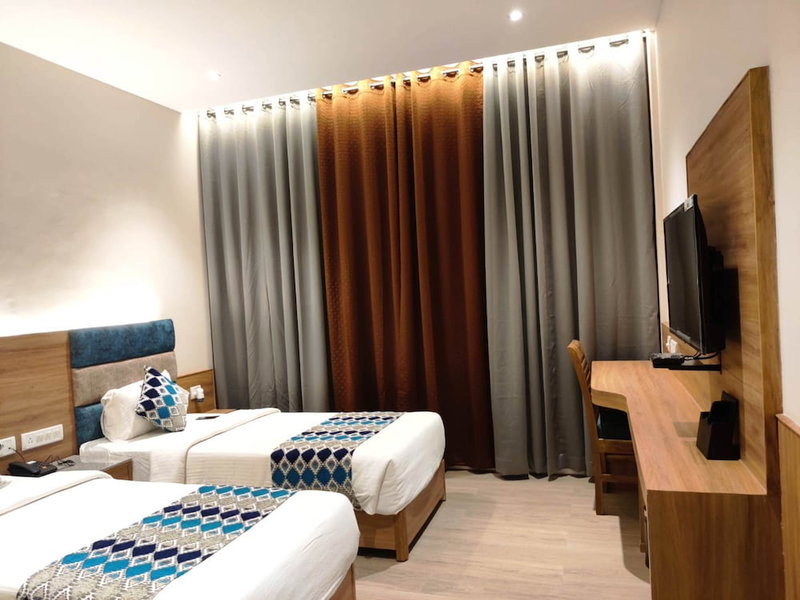 Mermaid Resort Kelambakkam, Tirupporur, India
