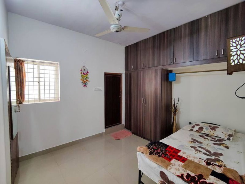 Comfy 2-bedroom House in Sanjaynagar, Bengaluru, Bangalore, India