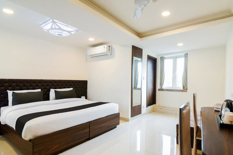 Super Hotel O Eminent Hotel, Kolkata, India
