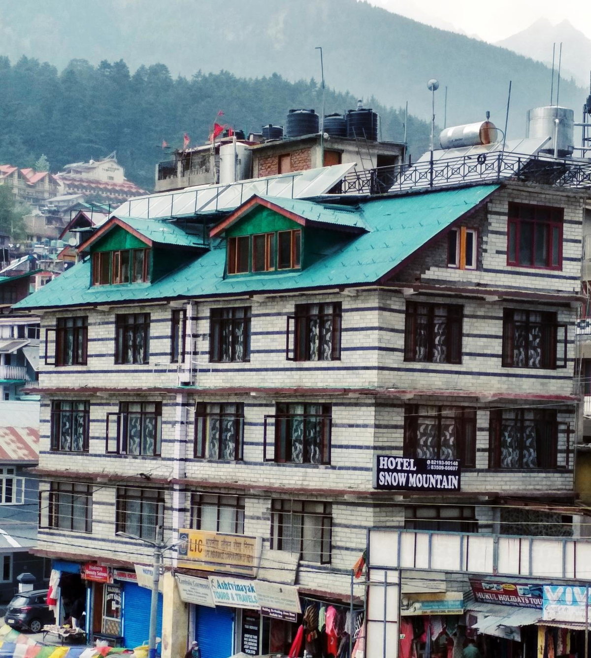 Hotel · Hotel Snow Mountain Mall Road, Manāli