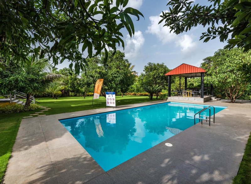 SaffronStays Casa Manga, Karjat - pet-friendly pool villa near ND's Film World and Saltt, Karjat, India