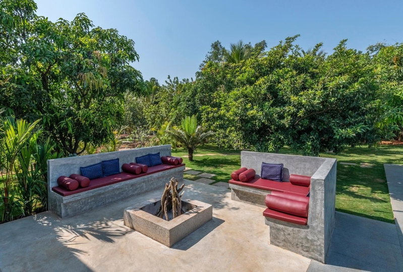 SaffronStays Casa Manga, Karjat - pet-friendly pool villa near ND's Film World and Saltt, Karjat, India