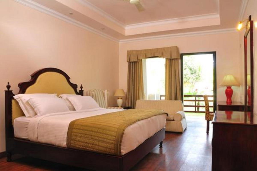 Le Roi Corbett, Garjia, India