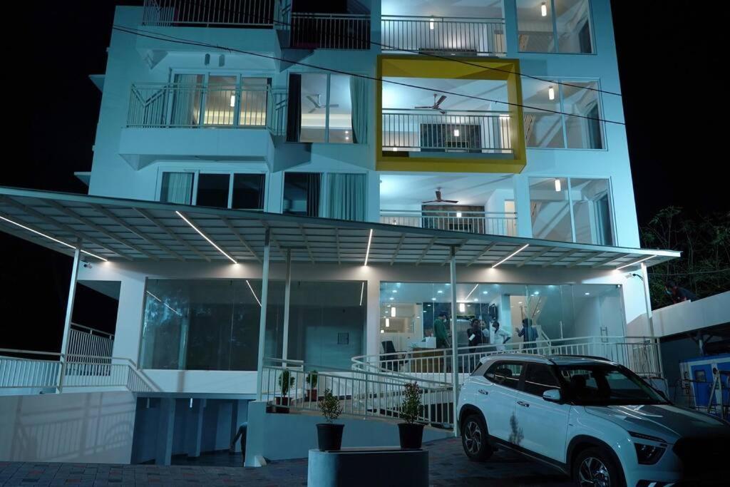The White Orchid Luxury Service Apartments, India