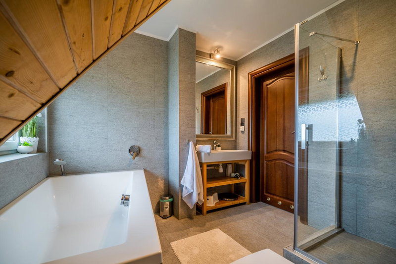100 m2 Apartment - Nabucco with 270 degree Mountain View, 65 Oled TV, Netflix, PS5 Console, Zakopane, Poland