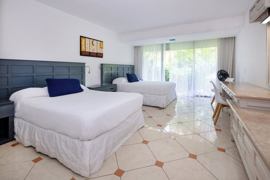 Cancun Jr Suite en resort vista al mar, Cancun, Mexico
