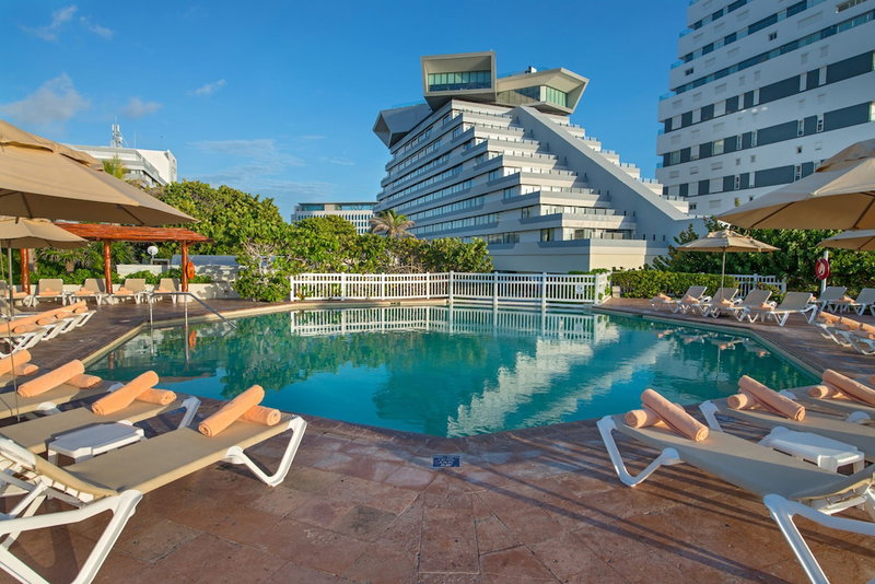 Cancun Jr Suite en resort vista al mar, Cancun, Mexico