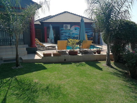Marys BnB, Mogwase, South Africa