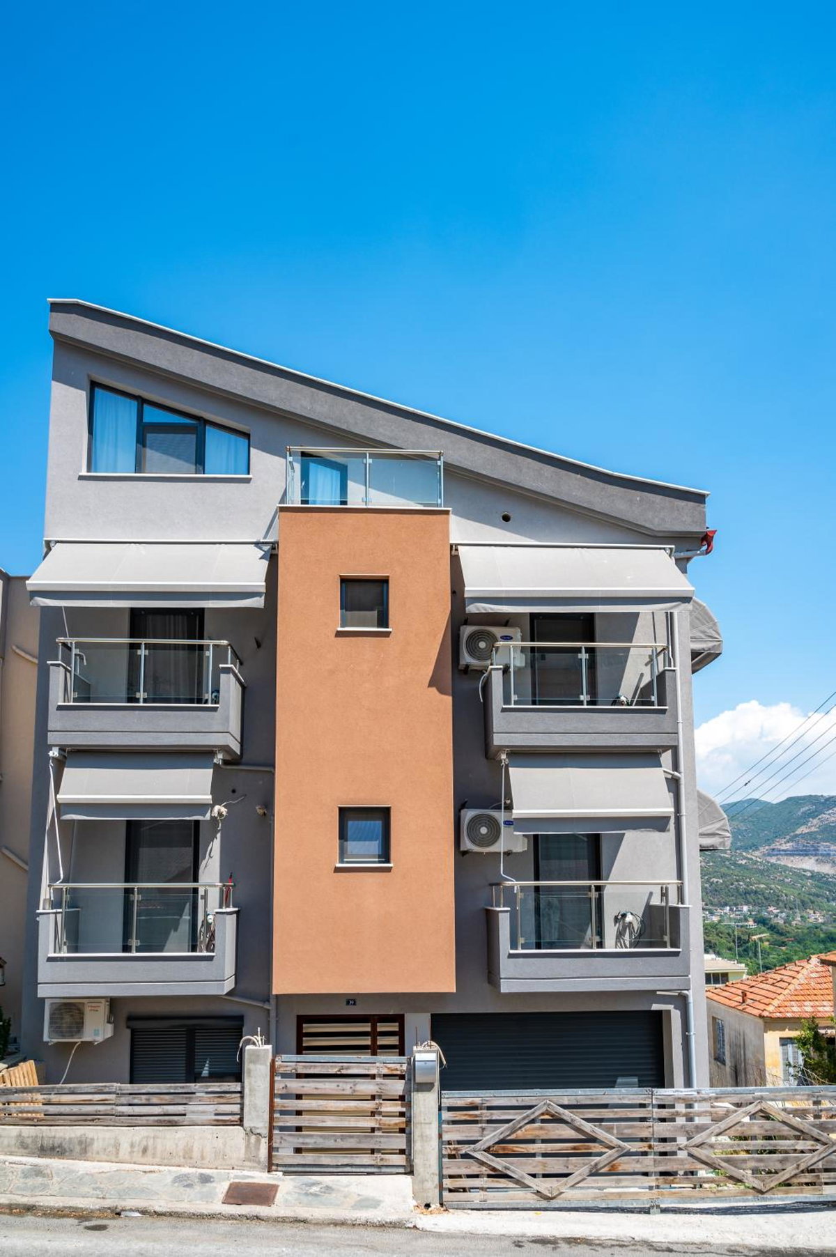 DNS Apartment, Greece