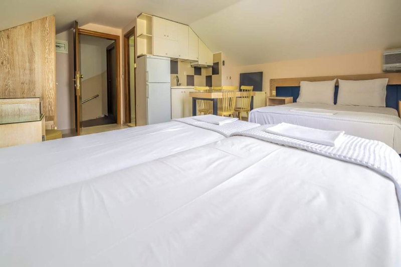 Le Monde SeaView Suites, Nea Kalikratia, Greece