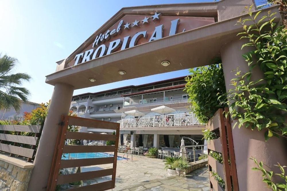 Hotel Tropical, Greece