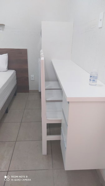 Pousada Quarto Suíte Famíliar com ar,frigobar, wi fi e garagem, Aparecida, Brazil