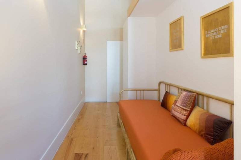 Get a Golden and Flower Flat, Porto, Portugal