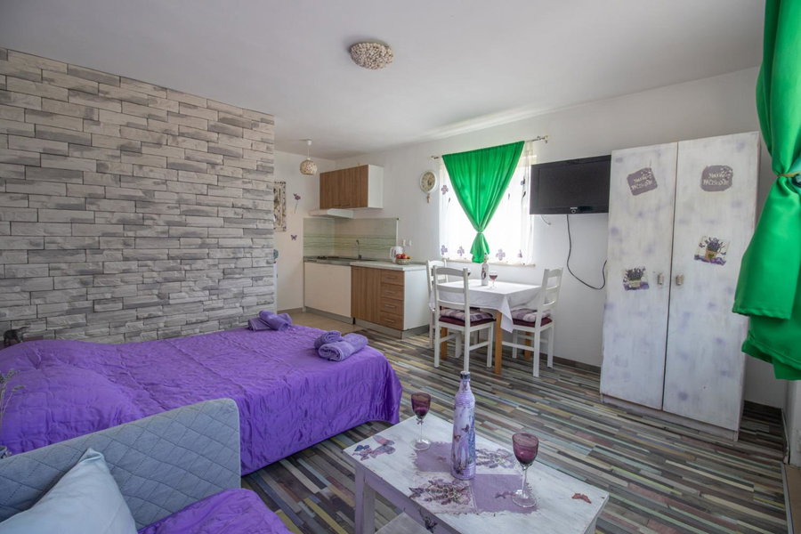 Apartments Good Vibrations, Rožat, Croatia